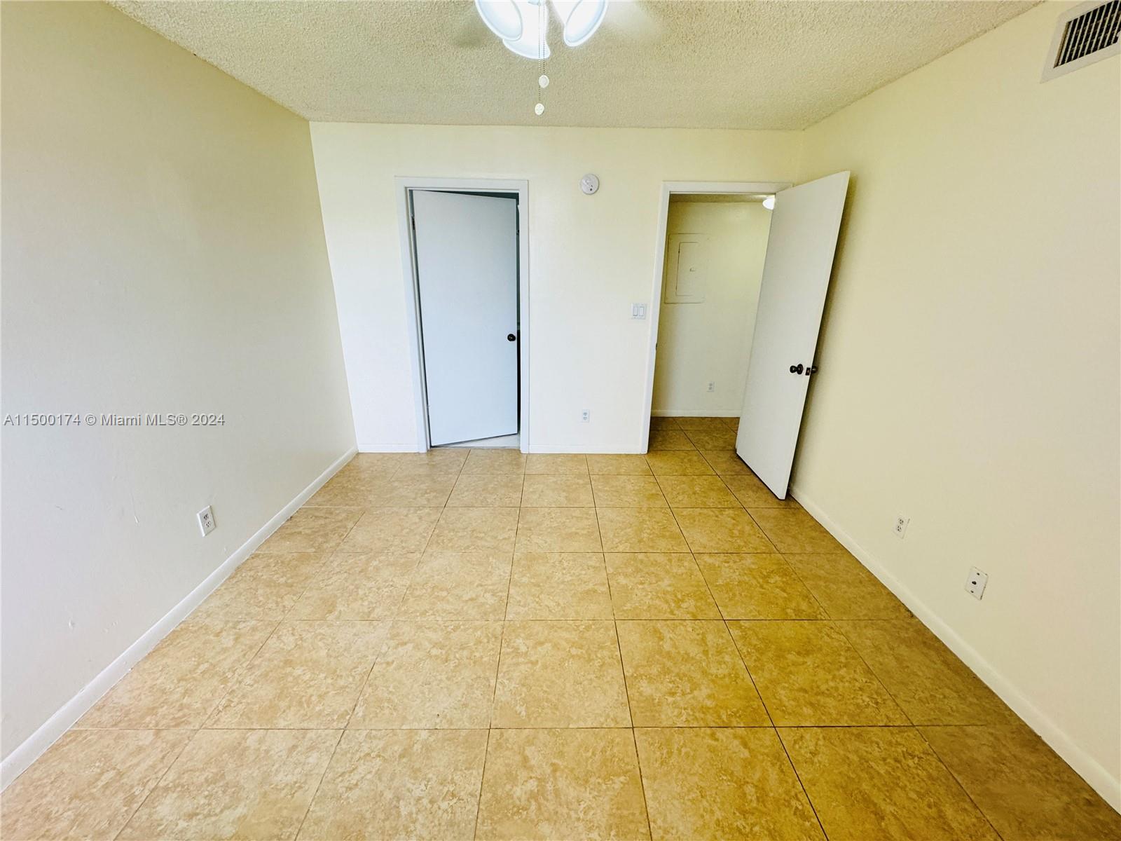 3473 44th St, Oakland Park, FL, 33309 United States, 1 Bedroom Bedrooms, ,1 BathroomBathrooms,Residential,For Sale,44th St,A11500174