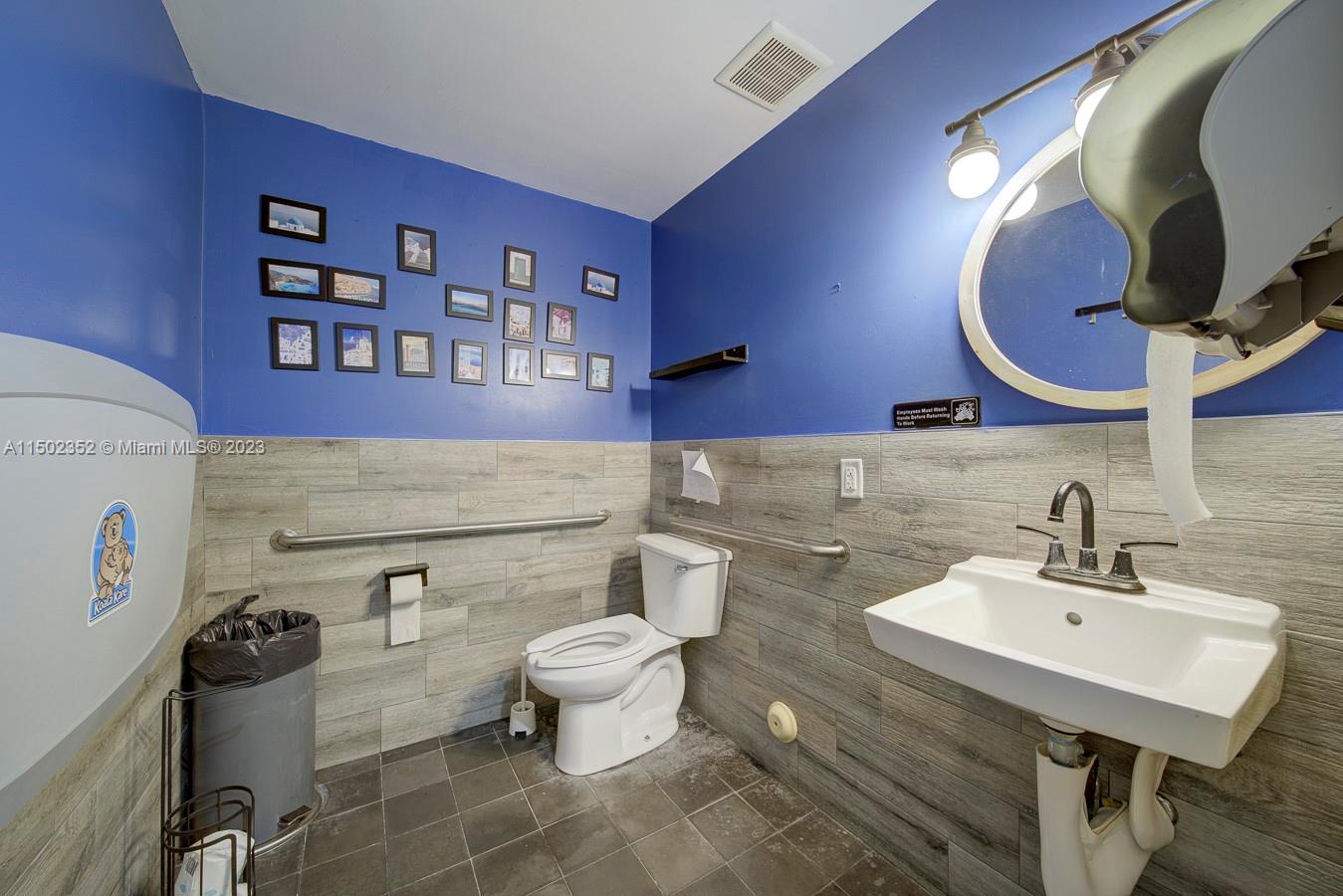 Free-Standing Restaurant For Sale in Miami Beach, Miami Beach, Florida 33139, ,Businessopportunity,For Sale,Free-Standing Restaurant For Sale in Miami Beach,A11502352