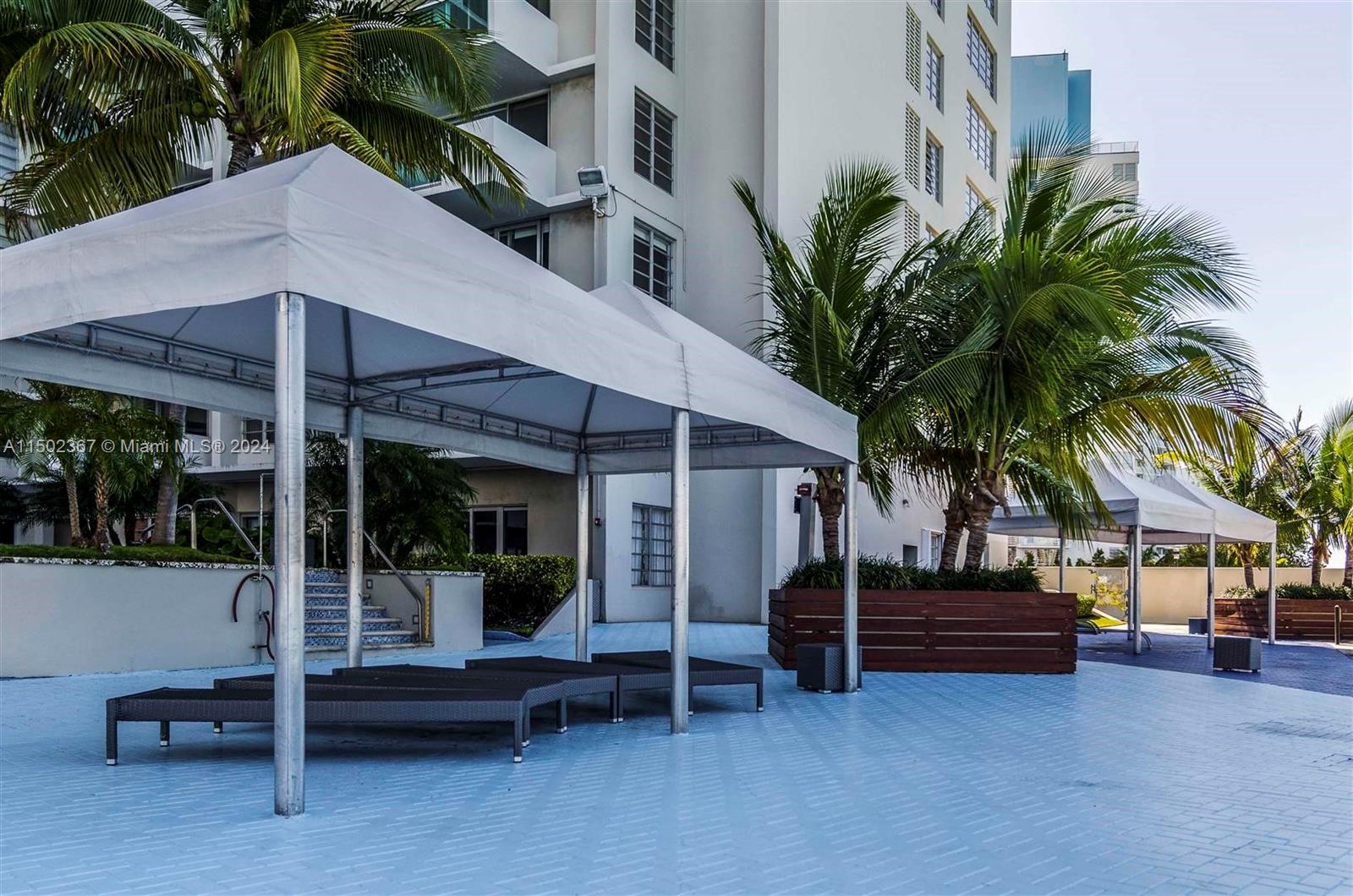 1000 West Ave PH-05, Miami Beach, Florida 33139, 1 Bedroom Bedrooms, ,1 BathroomBathrooms,Residentiallease,For Rent,1000 West Ave PH-05,A11502367