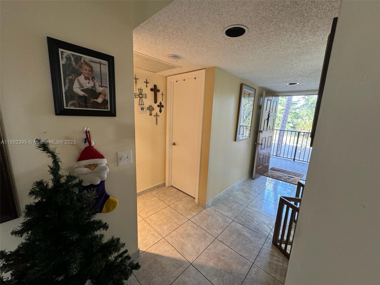 1000 125th Ave, Pembroke Pines, FL, 33027 United States, 2 Bedrooms Bedrooms, ,2 BathroomsBathrooms,Residential,For Sale,125th Ave,A11502395