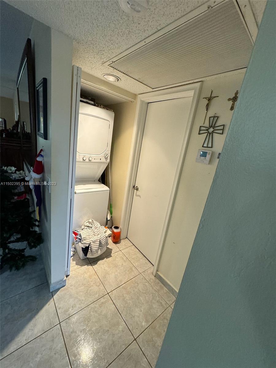 1000 125th Ave, Pembroke Pines, FL, 33027 United States, 2 Bedrooms Bedrooms, ,2 BathroomsBathrooms,Residential,For Sale,125th Ave,A11502395