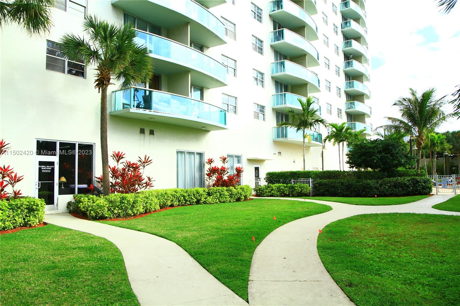 19370 Collins Ave 426, Sunny Isles Beach, Florida 33160, 3 Bedrooms Bedrooms, ,2 BathroomsBathrooms,Residential,For Sale,19370 Collins Ave 426,A11502420