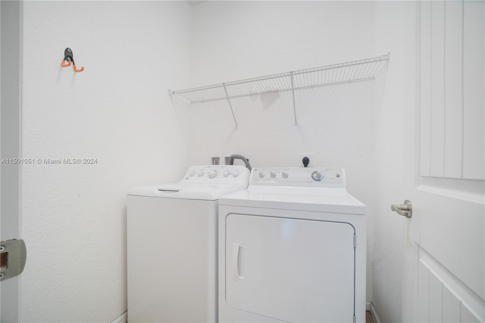 22632 SW 112th Pl, Miami, Florida 33170, 4 Bedrooms Bedrooms, ,2 BathroomsBathrooms,Residential,For Sale,22632 SW 112th Pl,A11501051