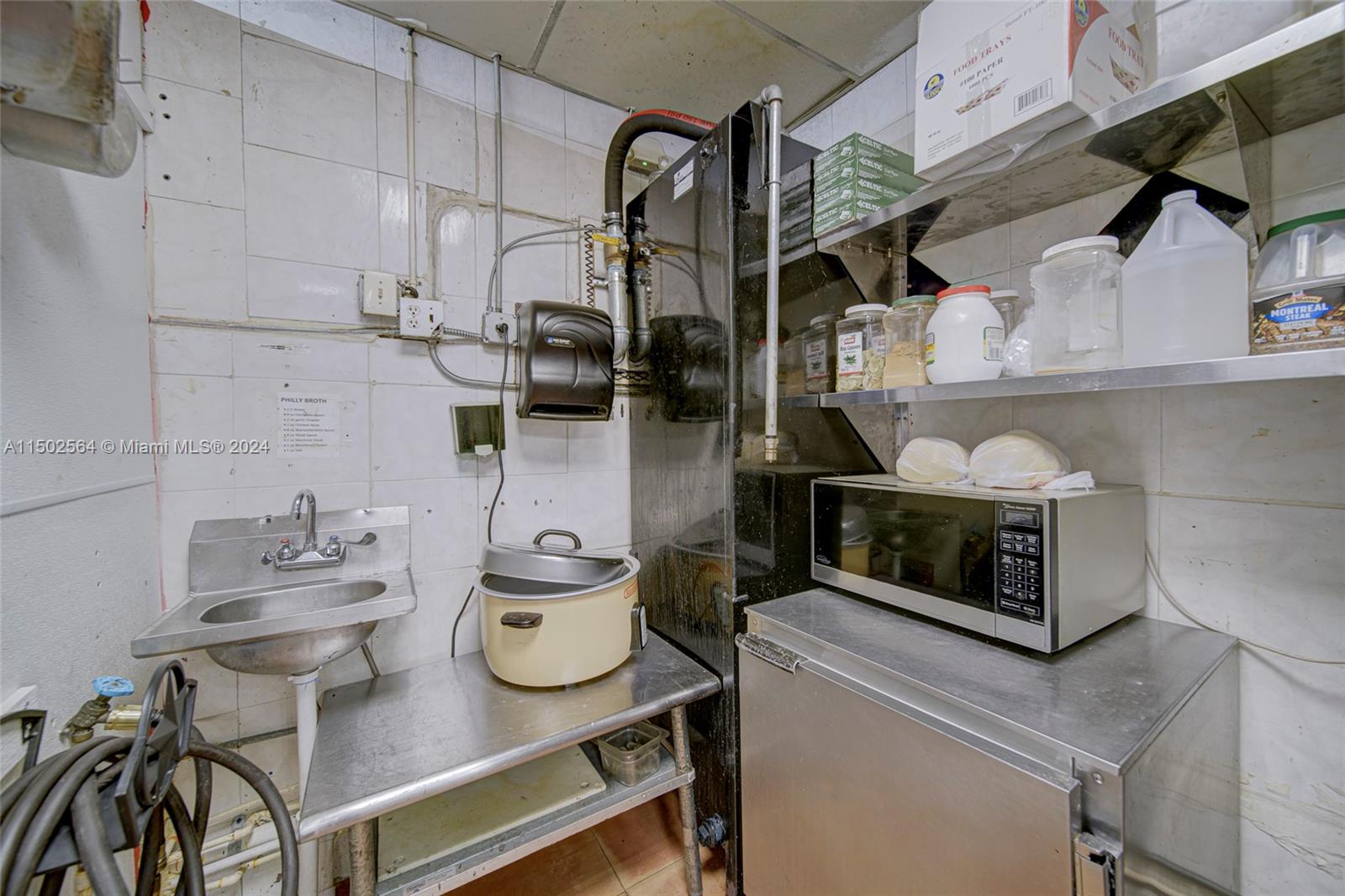 Restaurant with Real Estate Included For Sale in M, Miami, Florida 33167, ,Businessopportunity,For Sale,Restaurant with Real Estate Included For Sale in M,A11502564