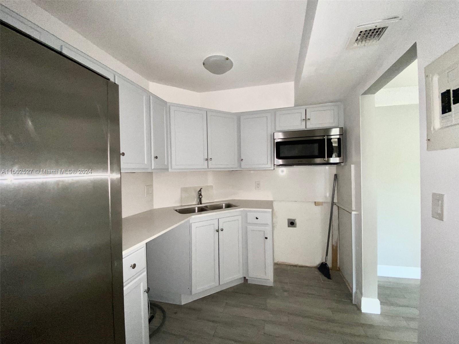 3280 Spanish Moss Ter, Lauderhill, FL, 33319 United States, 1 Bedroom Bedrooms, ,1 BathroomBathrooms,Residential,For Sale,Spanish Moss Ter,A11502527