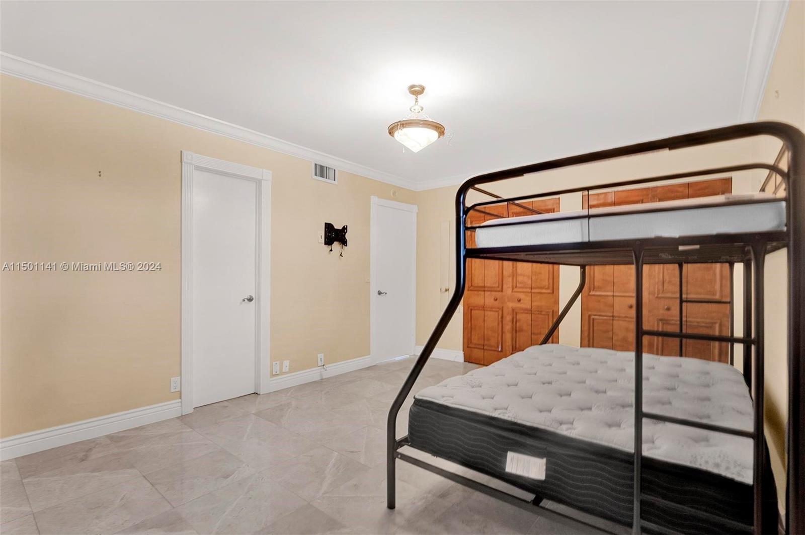 4000 NE 168th St PH3A, North Miami Beach, Florida 33160, 2 Bedrooms Bedrooms, ,2 BathroomsBathrooms,Residentiallease,For Rent,4000 NE 168th St PH3A,A11501141