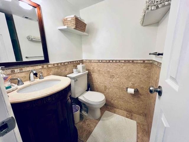 6886 Kendall Dr, Pinecrest, FL, 33156 United States, 2 Bedrooms Bedrooms, ,2 BathroomsBathrooms,Residential,For Sale,Kendall Dr,A11496572