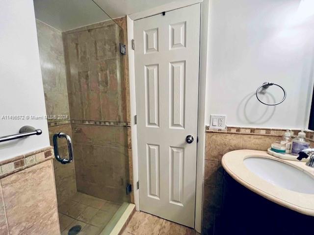 6886 Kendall Dr, Pinecrest, FL, 33156 United States, 2 Bedrooms Bedrooms, ,2 BathroomsBathrooms,Residential,For Sale,Kendall Dr,A11496572