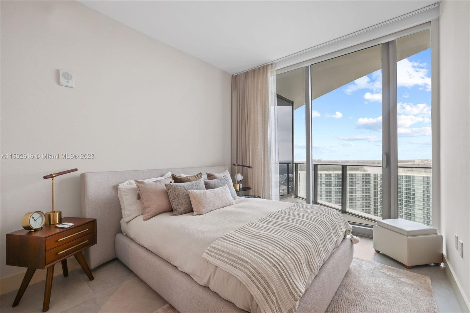 15701 Collins Ave, Sunny Isles Beach, FL, 33160 United States, 2 Bedrooms Bedrooms, ,2 BathroomsBathrooms,Residential,For Sale,Collins Ave,A11502616