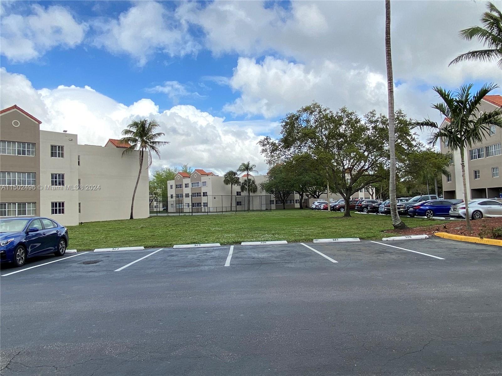 6045 NW 186th St 117, Hialeah, Florida 33015, 2 Bedrooms Bedrooms, ,2 BathroomsBathrooms,Residentiallease,For Rent,6045 NW 186th St 117,A11502496