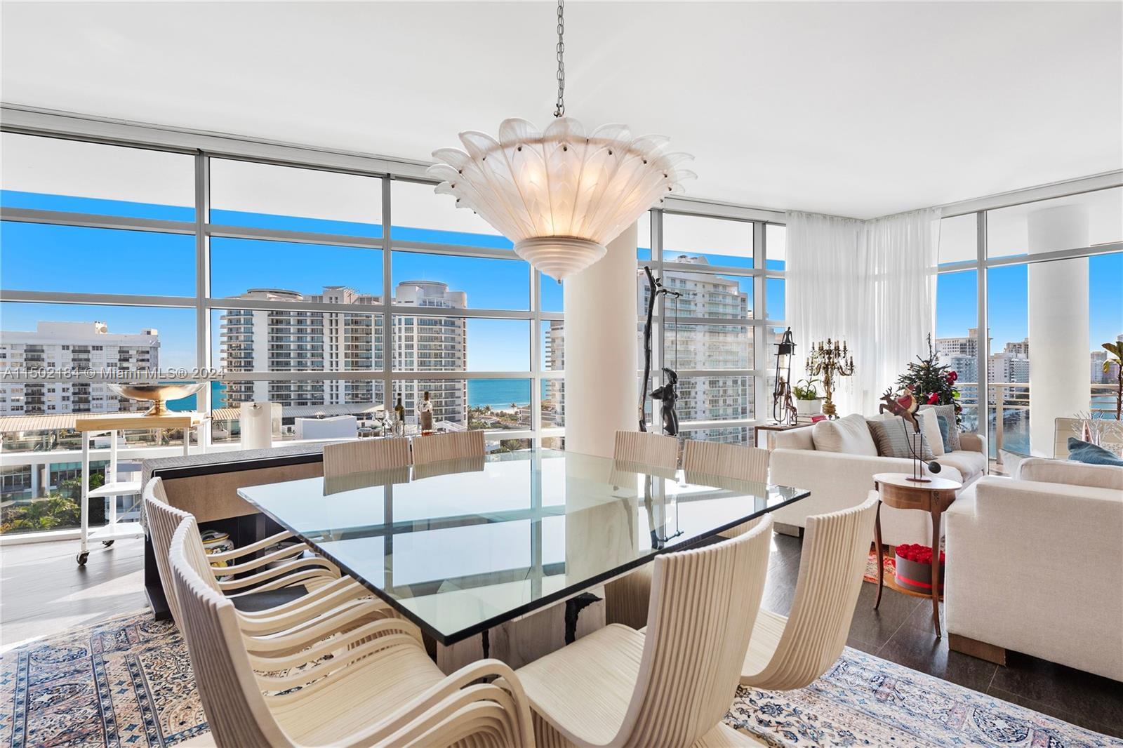 OPEN DINING AREA