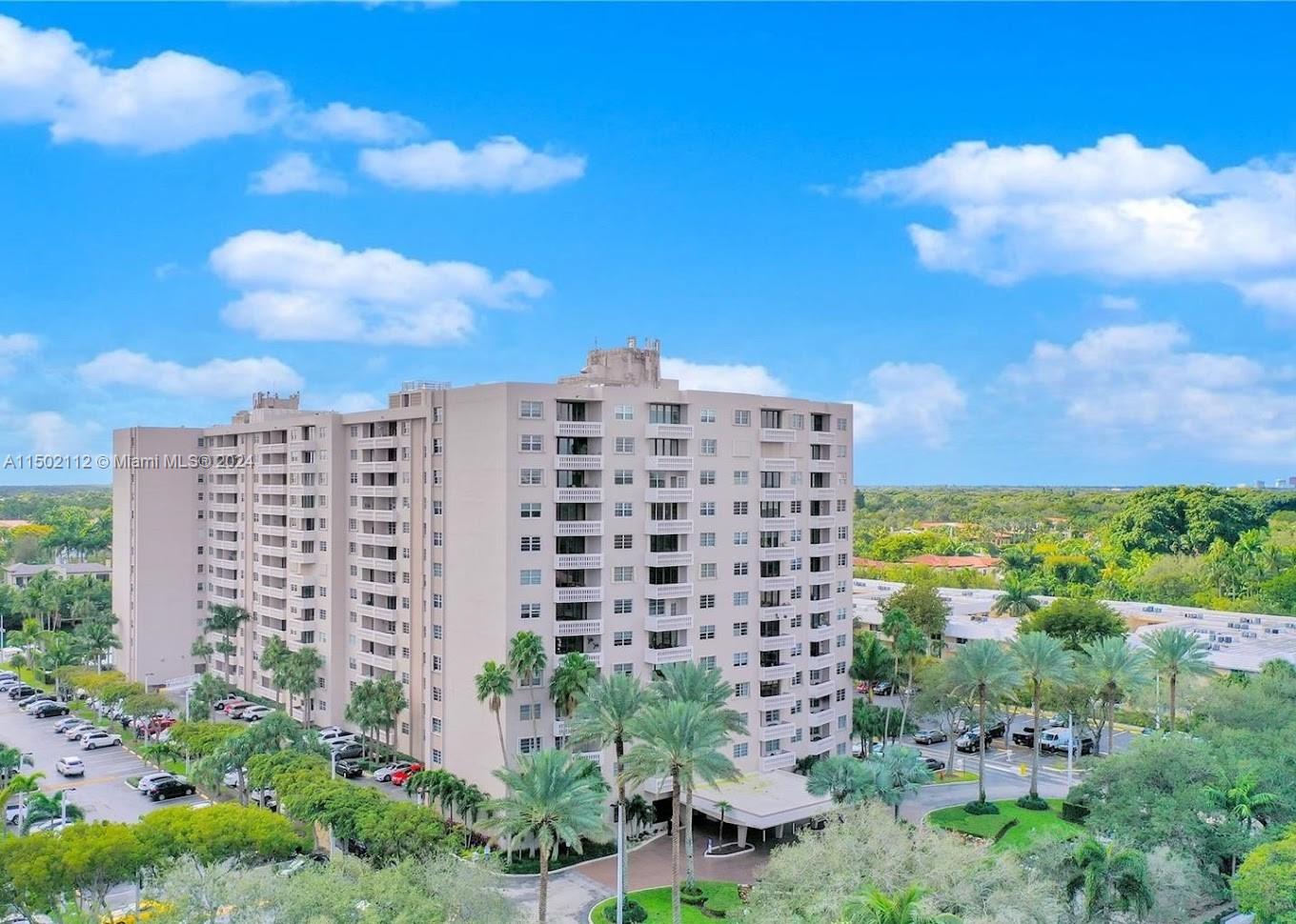 90 Edgewater Dr 402, Coral Gables, Florida 33133, 2 Bedrooms Bedrooms, ,2 BathroomsBathrooms,Residentiallease,For Rent,90 Edgewater Dr 402,A11502112