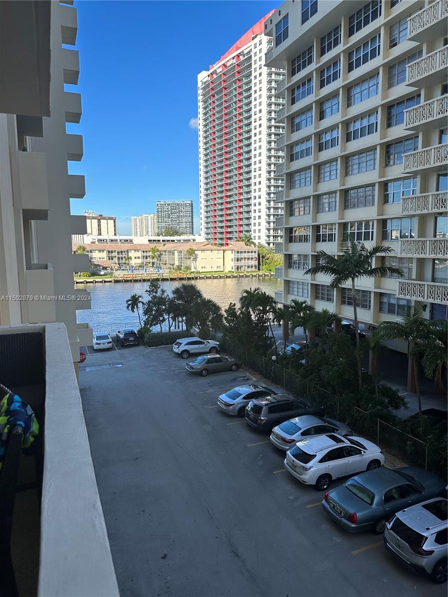 1833 S Ocean Dr 407, Hallandale Beach, Florida 33009, 2 Bedrooms Bedrooms, ,2 BathroomsBathrooms,Residentiallease,For Rent,1833 S Ocean Dr 407,A11502879