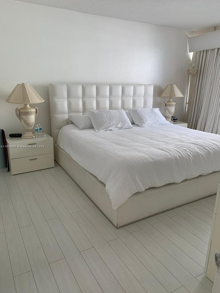 5225 Collins Ave 1514, Miami Beach, Florida 33140, 2 Bedrooms Bedrooms, ,2 BathroomsBathrooms,Residential,For Sale,5225 Collins Ave 1514,A11502895