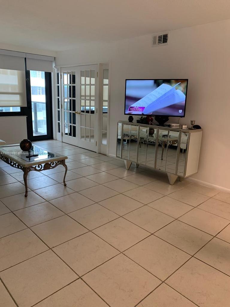 5225 Collins Ave 1514, Miami Beach, Florida 33140, 2 Bedrooms Bedrooms, ,2 BathroomsBathrooms,Residential,For Sale,5225 Collins Ave 1514,A11502895