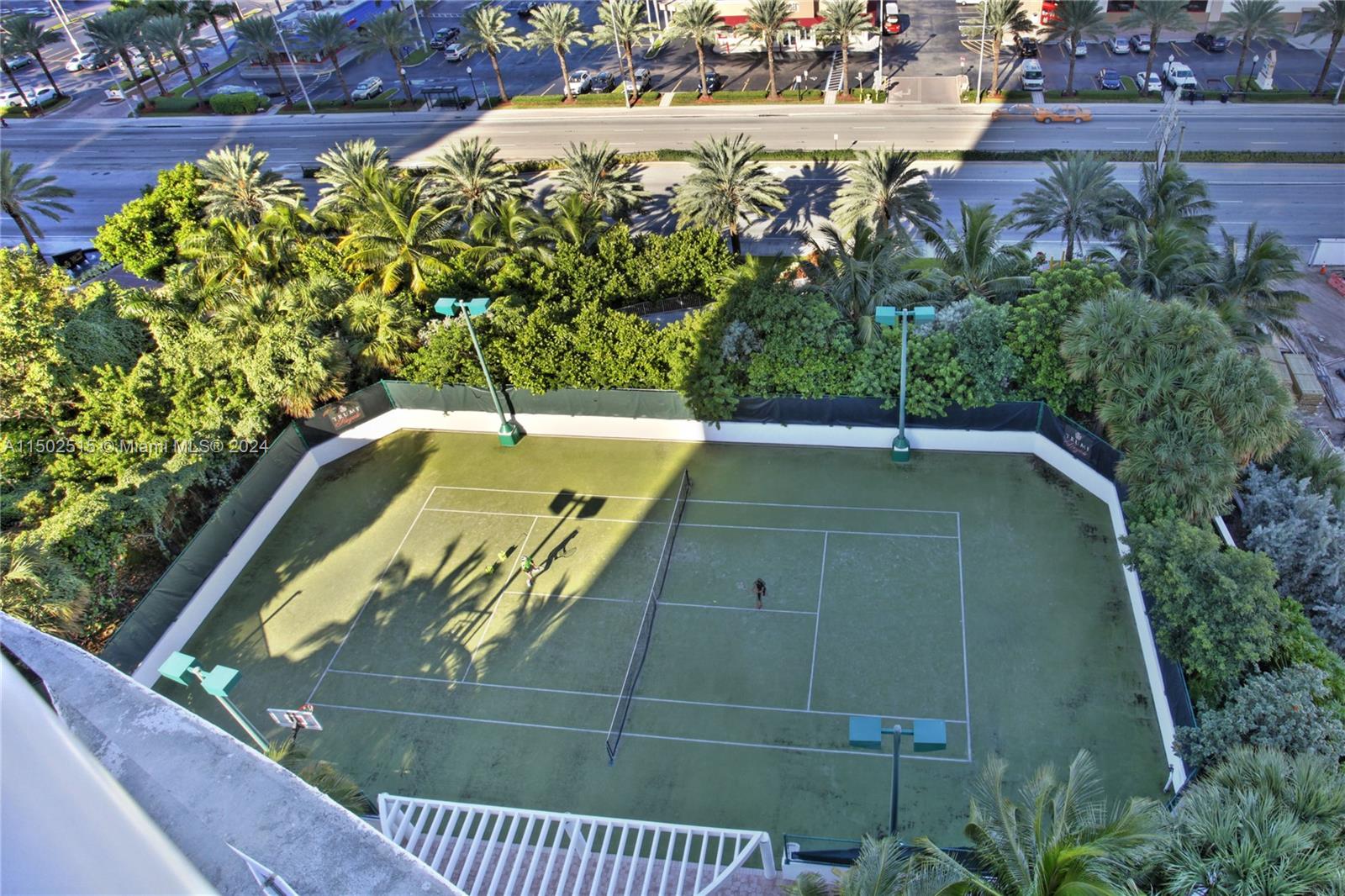 Tennis (3) Courts