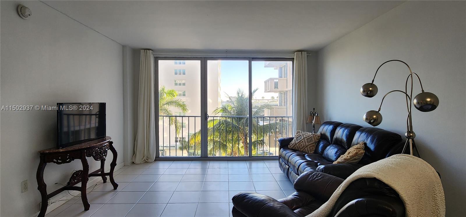 800 West Ave 616, Miami Beach, Florida 33139, 1 Bedroom Bedrooms, ,1 BathroomBathrooms,Residentiallease,For Rent,800 West Ave 616,A11502937