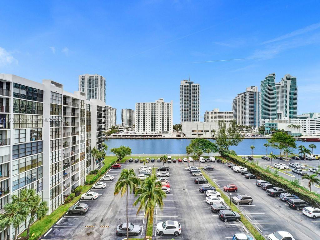 800 Parkview Dr 826, Hallandale Beach, Florida 33009, 1 Bedroom Bedrooms, ,1 BathroomBathrooms,Residential,For Sale,800 Parkview Dr 826,A11502852