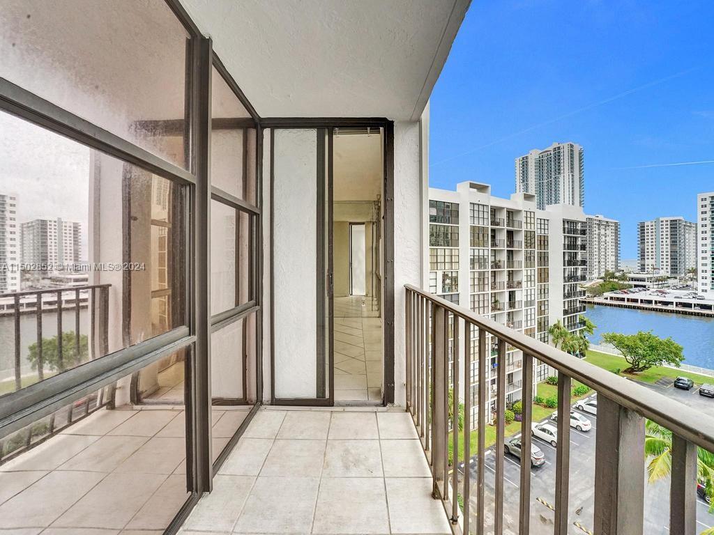 800 Parkview Dr 826, Hallandale Beach, Florida 33009, 1 Bedroom Bedrooms, ,1 BathroomBathrooms,Residential,For Sale,800 Parkview Dr 826,A11502852
