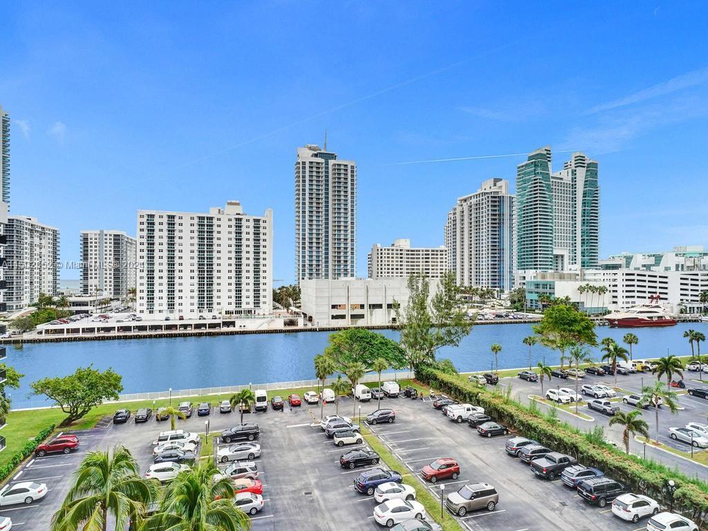 800 Parkview Dr 826, Hallandale Beach, Florida 33009, 1 Bedroom Bedrooms, ,1 BathroomBathrooms,Residential,For Sale,800 Parkview Dr 826,A11502852