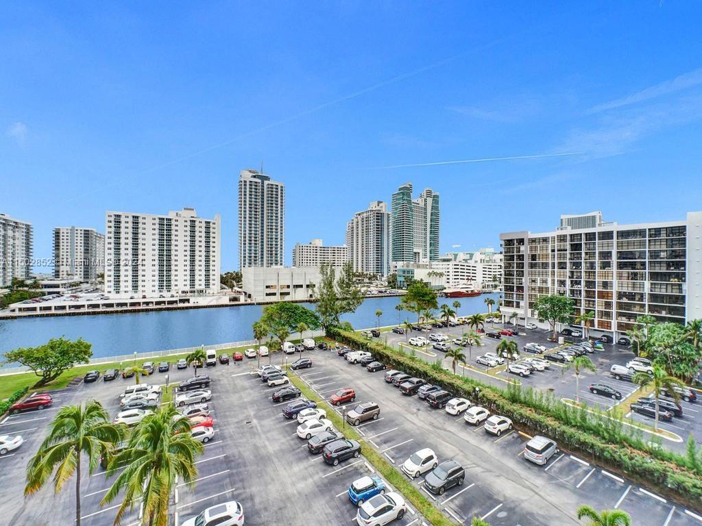 800 Parkview Dr 826, Hallandale Beach, Florida 33009, 1 Bedroom Bedrooms, ,1 BathroomBathrooms,Residential,For Sale,800 Parkview Dr 826,A11502852