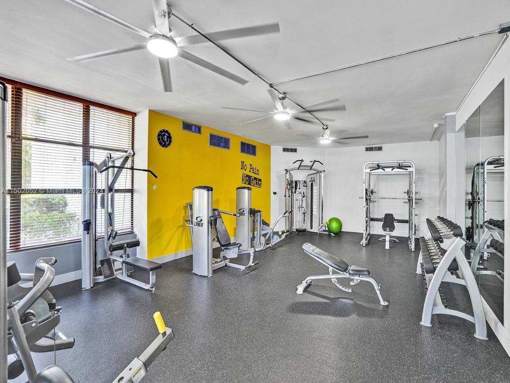 800 Parkview Dr 826, Hallandale Beach, Florida 33009, 1 Bedroom Bedrooms, ,1 BathroomBathrooms,Residential,For Sale,800 Parkview Dr 826,A11502852