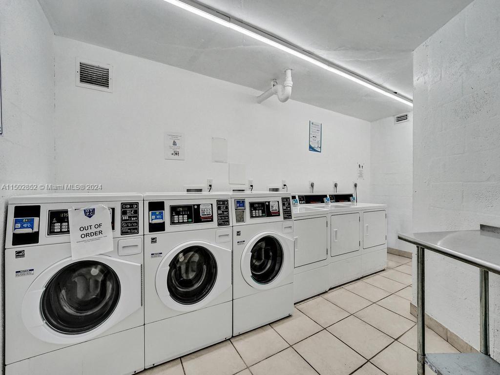 800 Parkview Dr 826, Hallandale Beach, Florida 33009, 1 Bedroom Bedrooms, ,1 BathroomBathrooms,Residential,For Sale,800 Parkview Dr 826,A11502852
