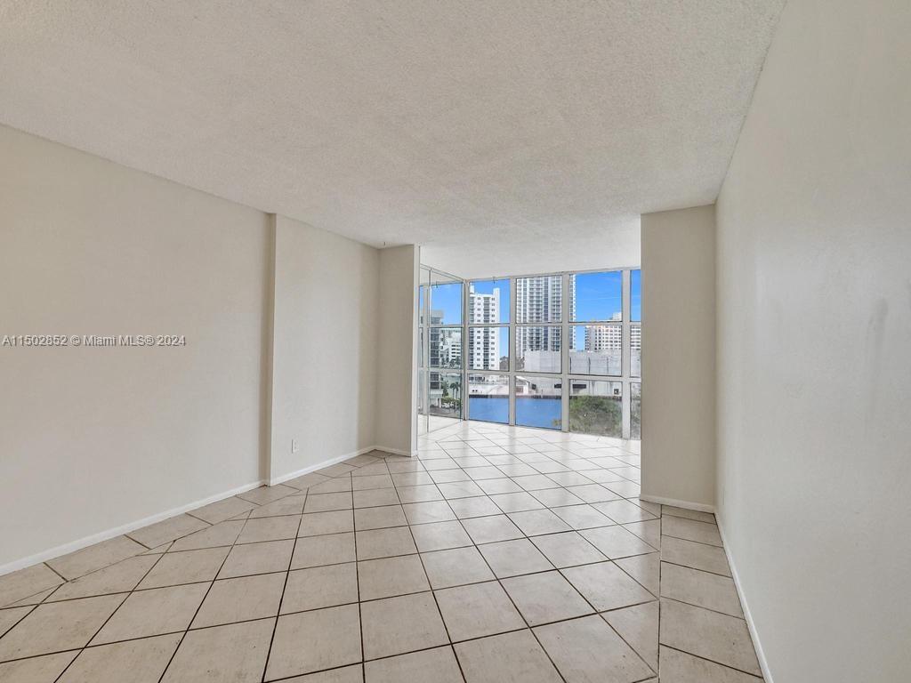 800 Parkview Dr 826, Hallandale Beach, Florida 33009, 1 Bedroom Bedrooms, ,1 BathroomBathrooms,Residential,For Sale,800 Parkview Dr 826,A11502852