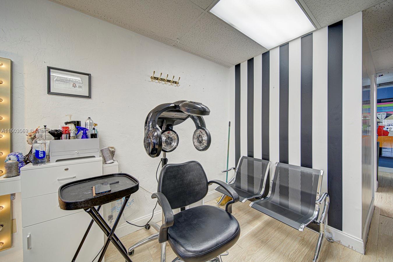 Full-Service Beauty Salon For Sale in Westchester, Miami, Florida 33165, ,Businessopportunity,For Sale,Full-Service Beauty Salon For Sale in Westchester,A11503069