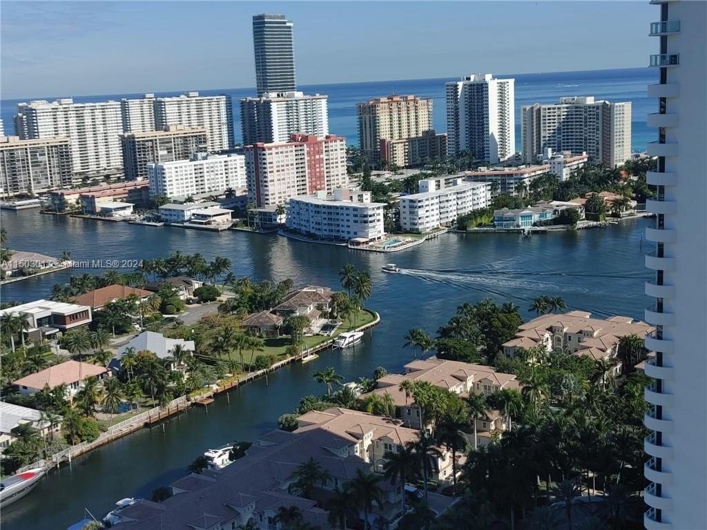 21205  Yacht Club Dr #2910 For Sale A11503017, FL