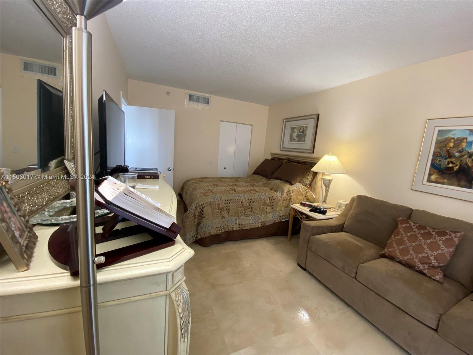 21205 Yacht Club Dr 2910, Aventura, Florida 33180, 3 Bedrooms Bedrooms, ,2 BathroomsBathrooms,Residential,For Sale,21205 Yacht Club Dr 2910,A11503017