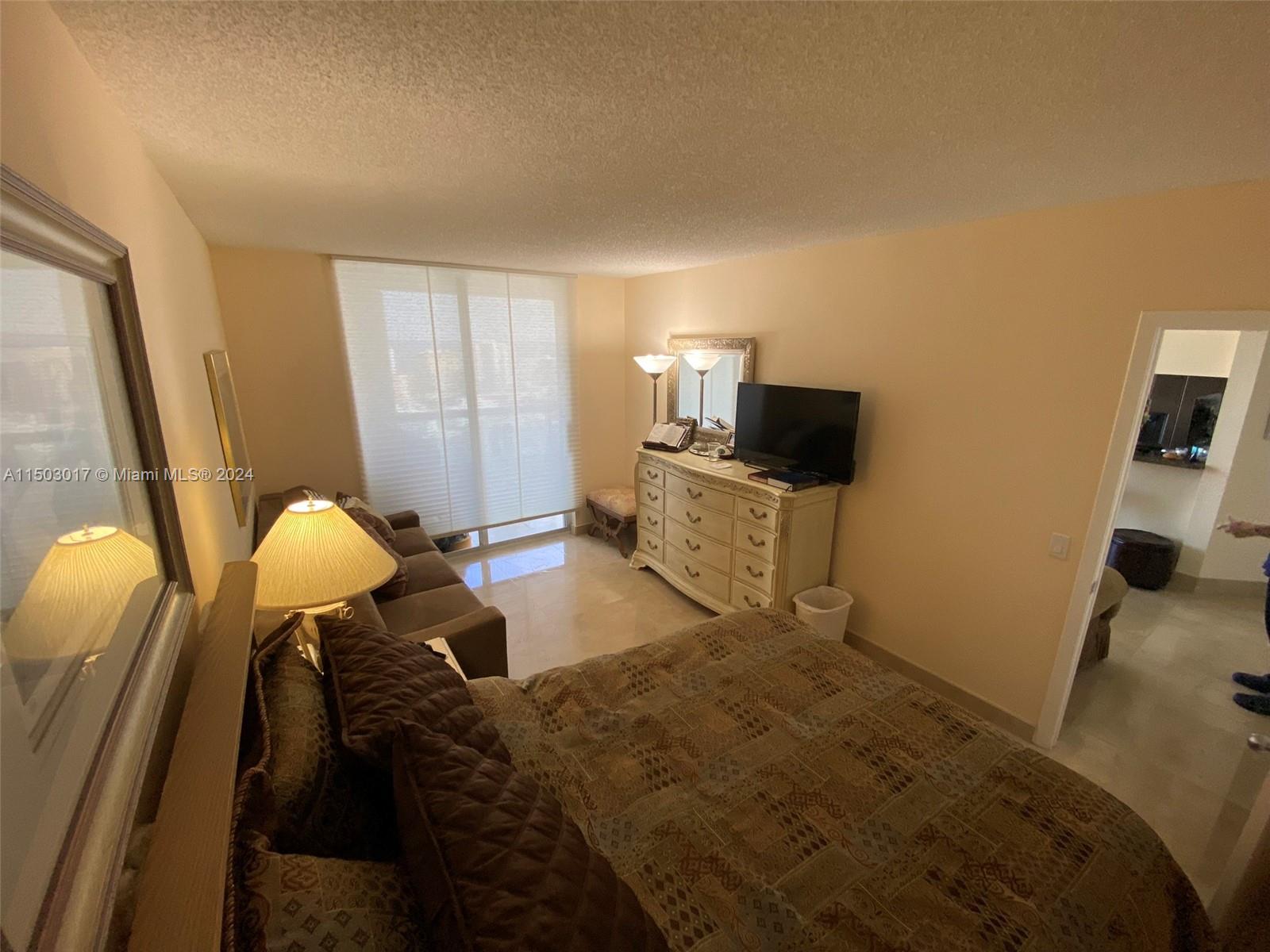 21205 Yacht Club Dr 2910, Aventura, Florida 33180, 3 Bedrooms Bedrooms, ,2 BathroomsBathrooms,Residential,For Sale,21205 Yacht Club Dr 2910,A11503017