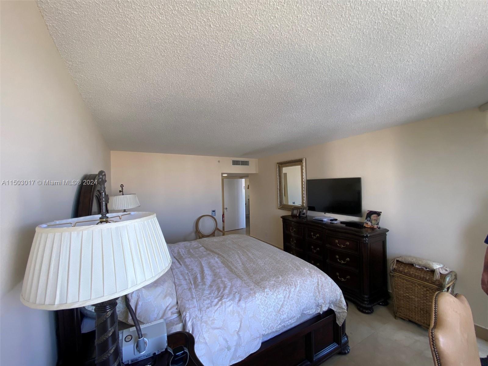 21205 Yacht Club Dr 2910, Aventura, Florida 33180, 3 Bedrooms Bedrooms, ,2 BathroomsBathrooms,Residential,For Sale,21205 Yacht Club Dr 2910,A11503017