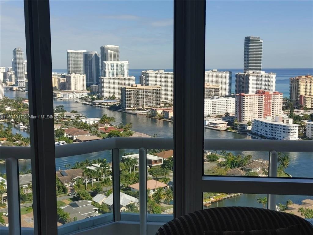 21205 Yacht Club Dr 2910, Aventura, Florida 33180, 3 Bedrooms Bedrooms, ,2 BathroomsBathrooms,Residential,For Sale,21205 Yacht Club Dr 2910,A11503017