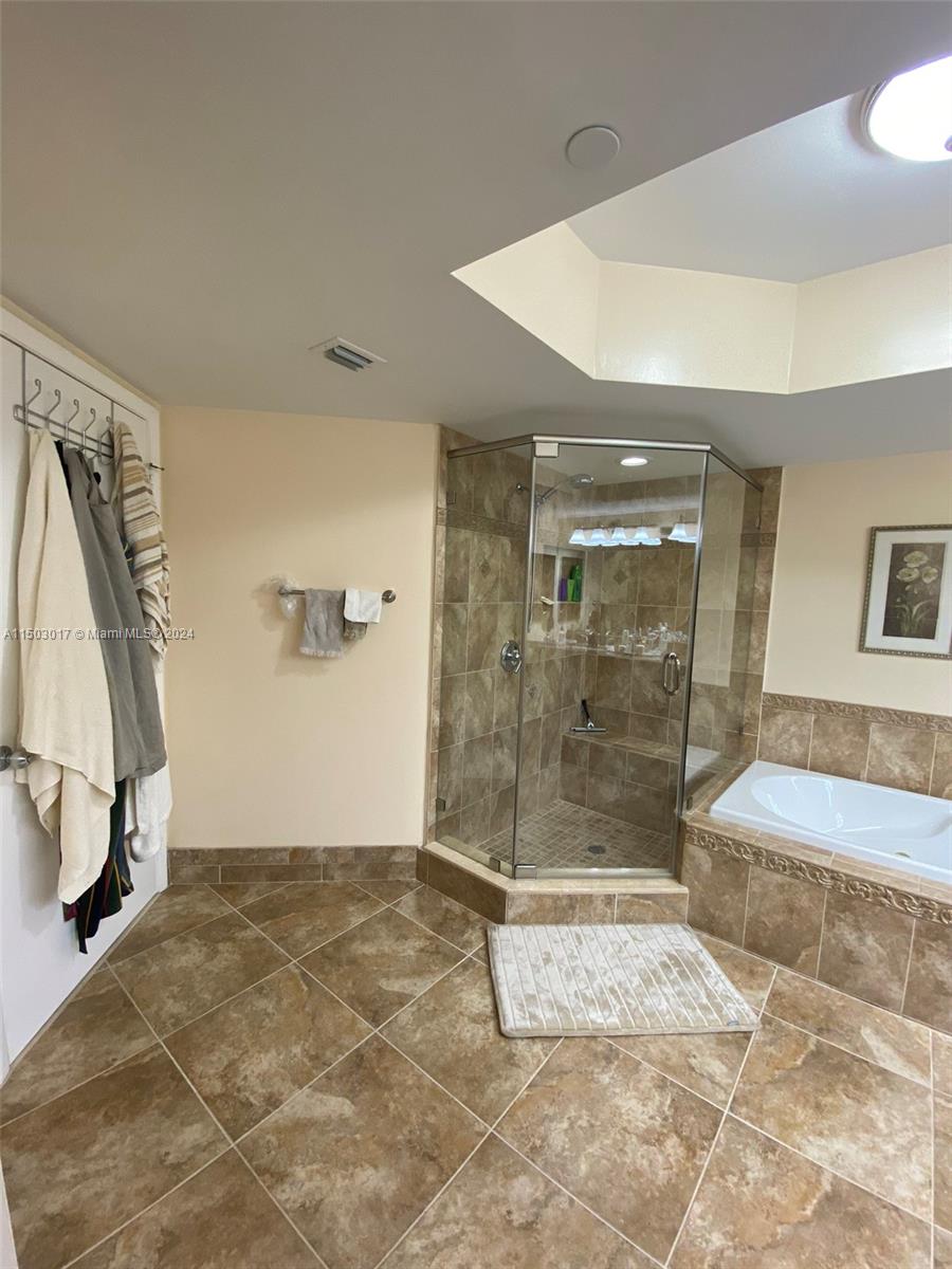 21205 Yacht Club Dr 2910, Aventura, Florida 33180, 3 Bedrooms Bedrooms, ,2 BathroomsBathrooms,Residential,For Sale,21205 Yacht Club Dr 2910,A11503017