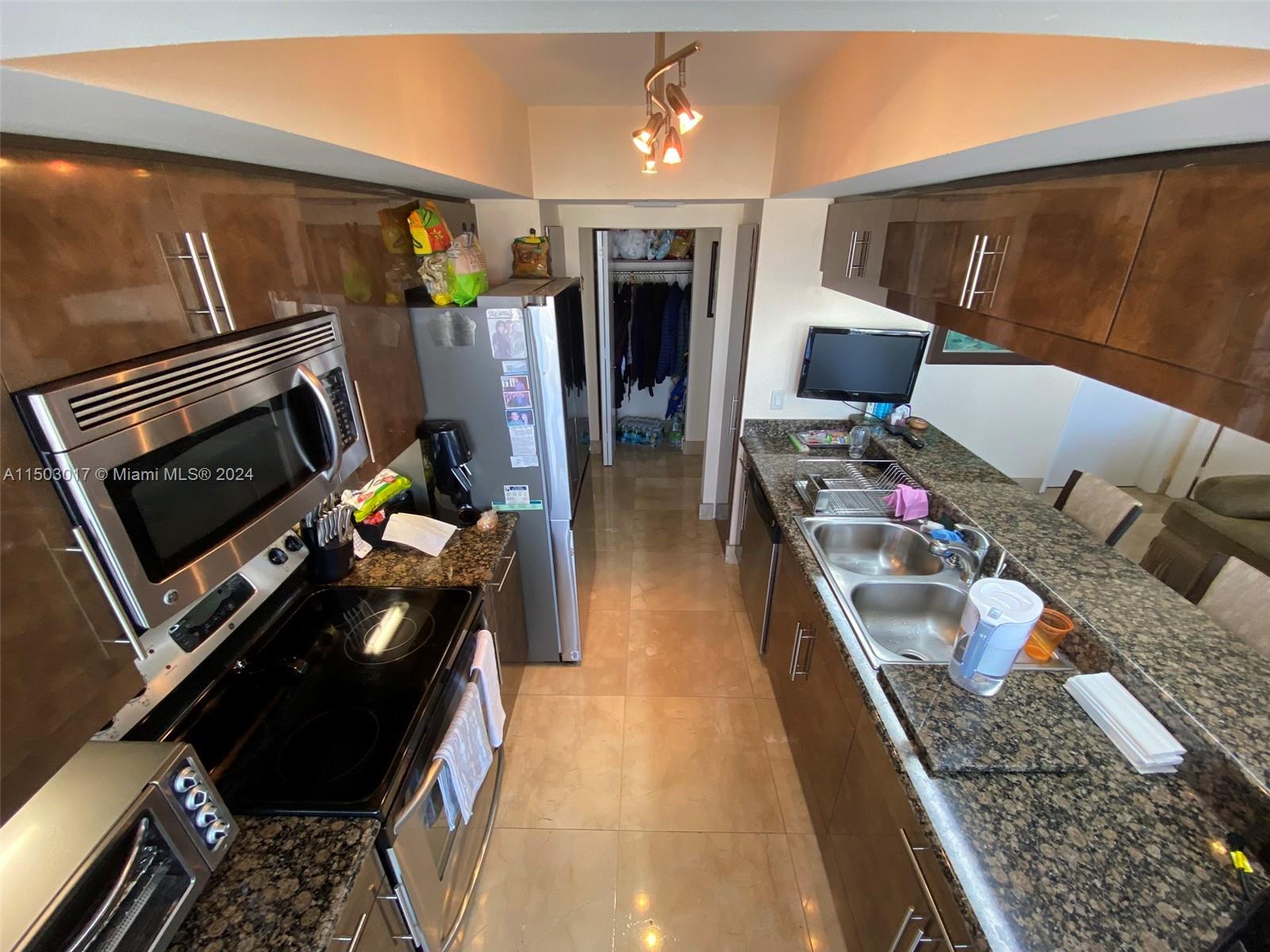21205 Yacht Club Dr 2910, Aventura, Florida 33180, 3 Bedrooms Bedrooms, ,2 BathroomsBathrooms,Residential,For Sale,21205 Yacht Club Dr 2910,A11503017
