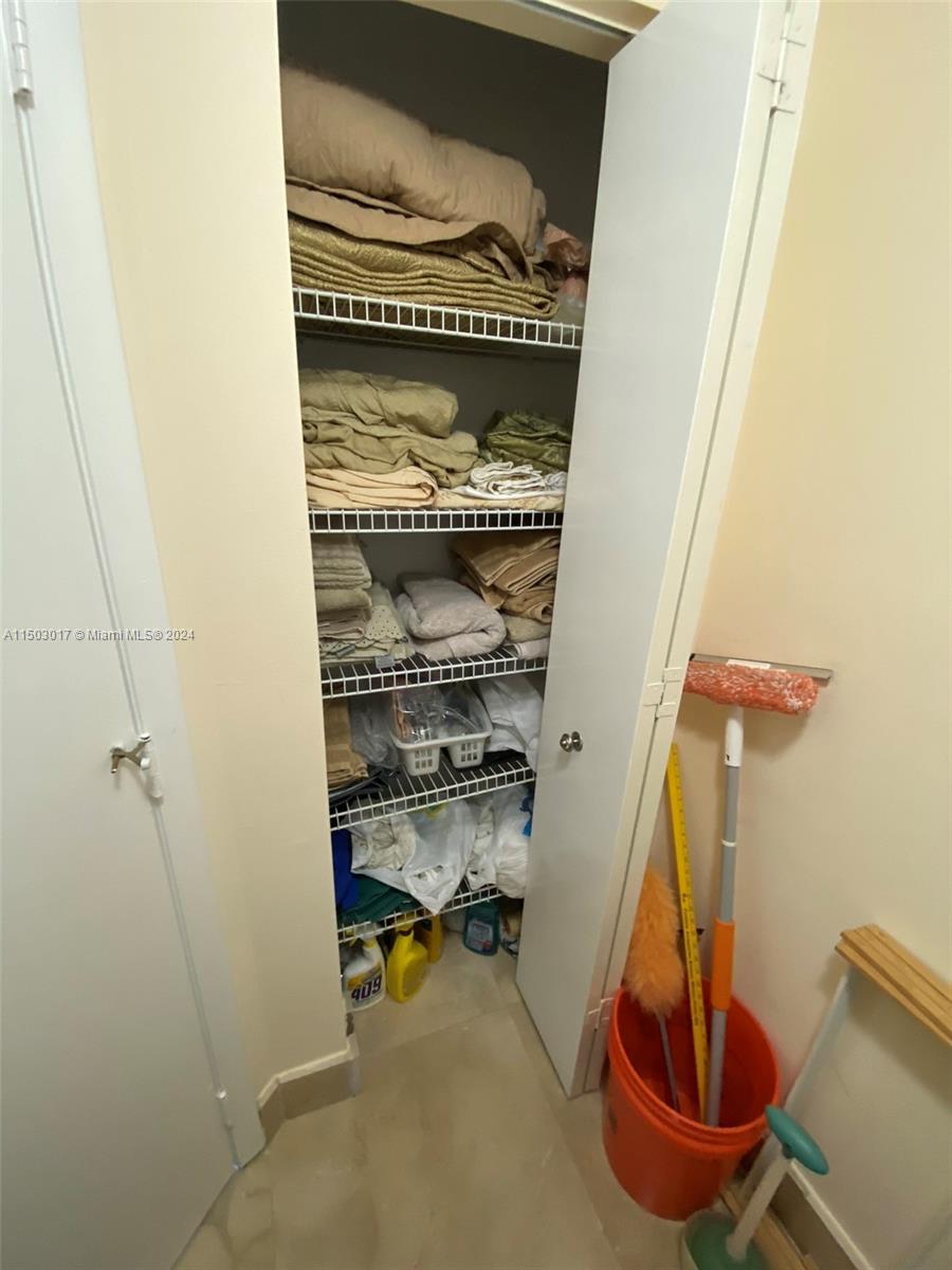 21205 Yacht Club Dr, Aventura, FL, 33180 United States, 3 Bedrooms Bedrooms, ,2 BathroomsBathrooms,Residential,For Sale,Yacht Club Dr,A11503017