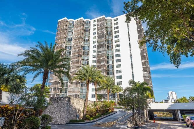 3375 Country Club Dr, Aventura, FL, 33180 United States, 1 Bedroom Bedrooms, ,1 BathroomBathrooms,Residential,For Sale,Country Club Dr,A11503002