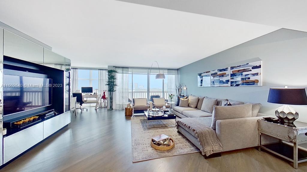 Aventura, FL, 33160 United States, 3 Bedrooms Bedrooms, ,2 BathroomsBathrooms,Residential,For Sale,A11502640