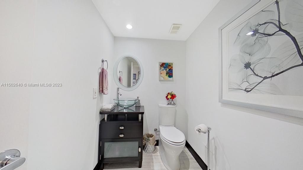 Aventura, FL, 33160 United States, 3 Bedrooms Bedrooms, ,2 BathroomsBathrooms,Residential,For Sale,A11502640