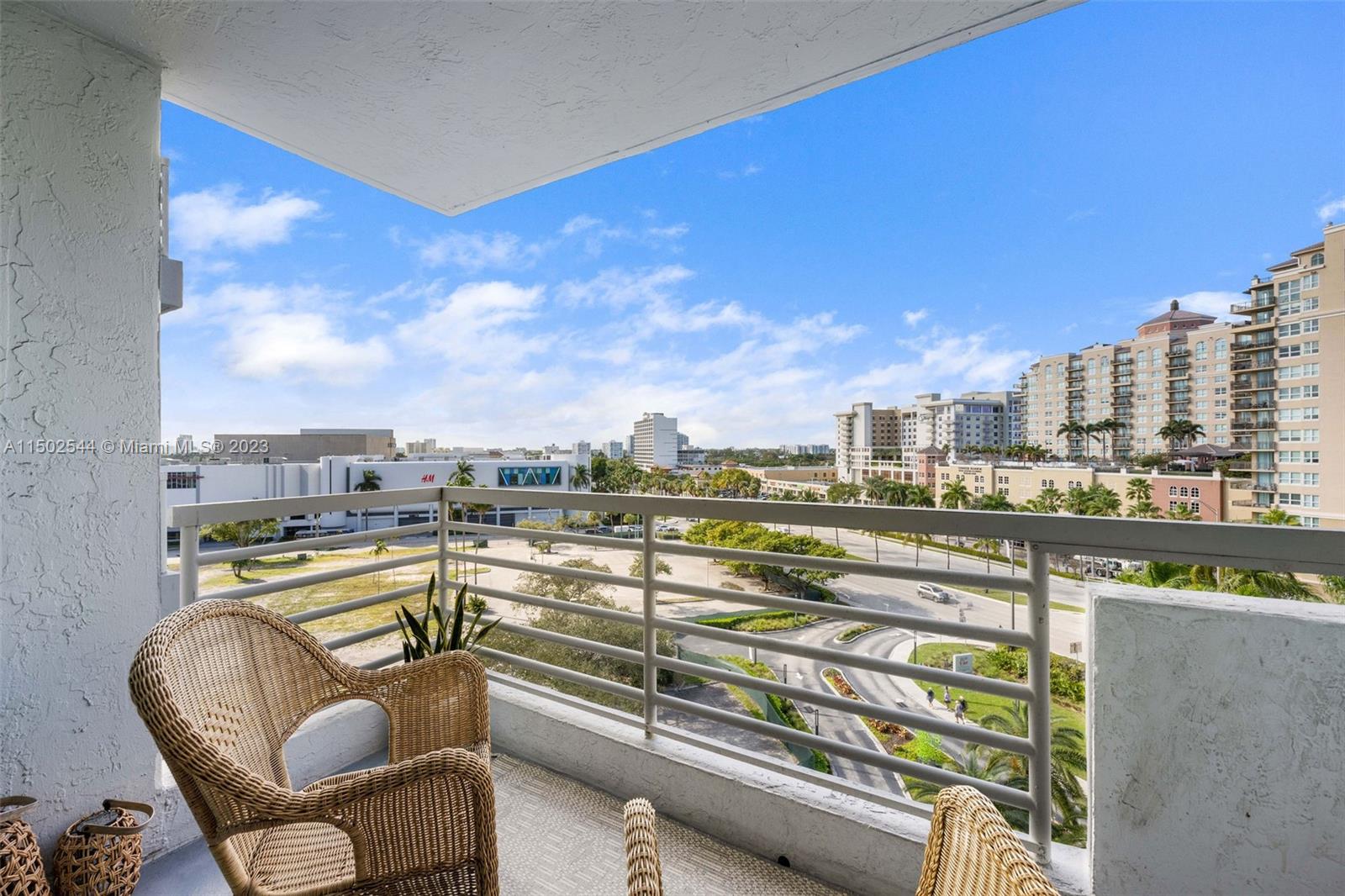 2670 E Sunrise Blvd 717, Fort Lauderdale, Florida 33304, 1 Bedroom Bedrooms, ,1 BathroomBathrooms,Residential,For Sale,2670 E Sunrise Blvd 717,A11502544