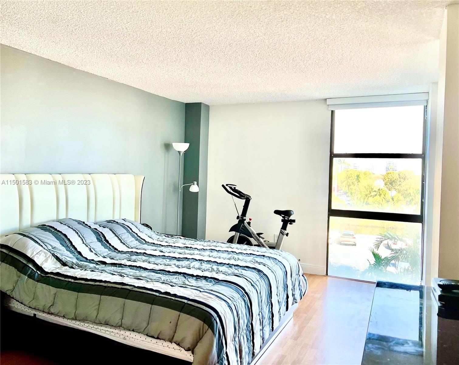 3625 Country Club Dr, Aventura, FL, 33180 United States, 2 Bedrooms Bedrooms, ,2 BathroomsBathrooms,Residential,For Sale,Country Club Dr,A11501583