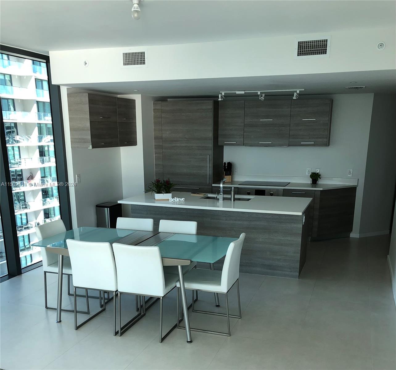 Kitchen/Dining