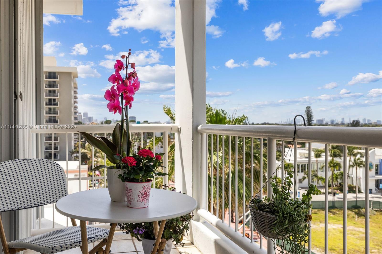 9341 Collins Ave 507, Surfside, Florida 33154, 2 Bedrooms Bedrooms, ,2 BathroomsBathrooms,Residential,For Sale,9341 Collins Ave 507,A11501265