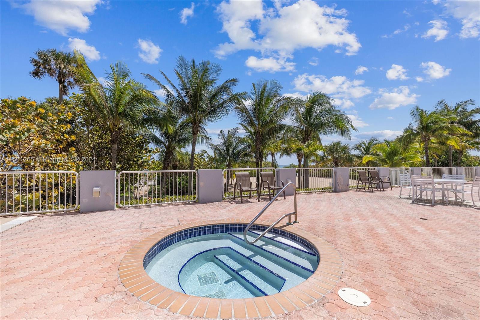9341 Collins Ave 507, Surfside, Florida 33154, 2 Bedrooms Bedrooms, ,2 BathroomsBathrooms,Residential,For Sale,9341 Collins Ave 507,A11501265