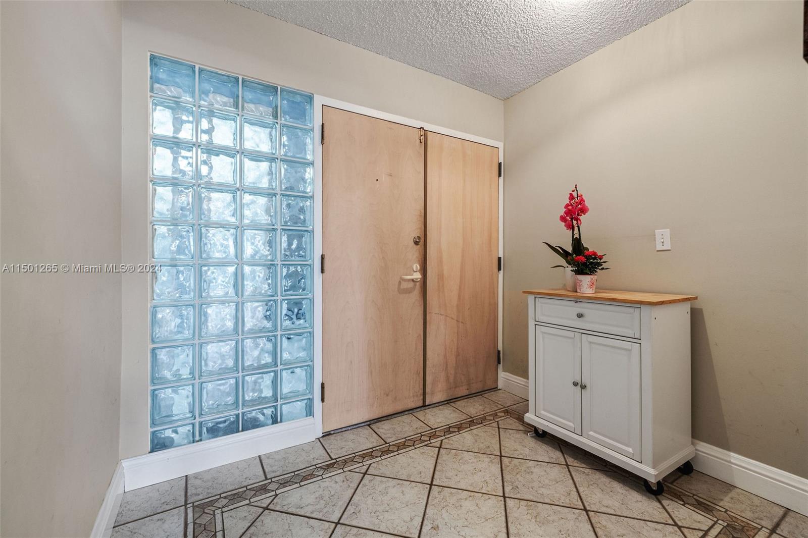 9341 Collins Ave 507, Surfside, Florida 33154, 2 Bedrooms Bedrooms, ,2 BathroomsBathrooms,Residential,For Sale,9341 Collins Ave 507,A11501265