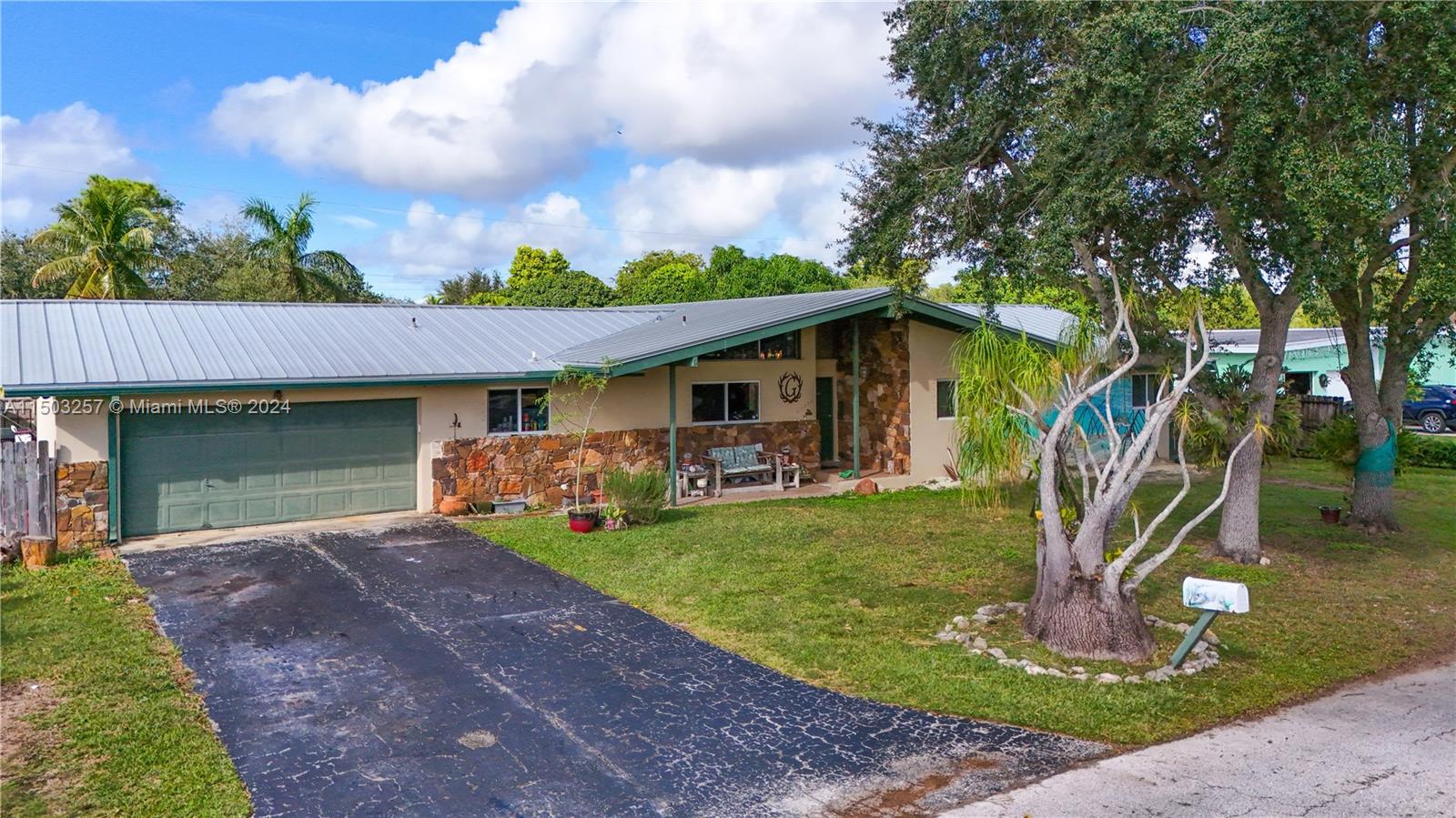 27500 SW 166th Ave, Homestead, Florida 33031, 4 Bedrooms Bedrooms, ,2 BathroomsBathrooms,Residential,For Sale,27500 SW 166th Ave,A11503257