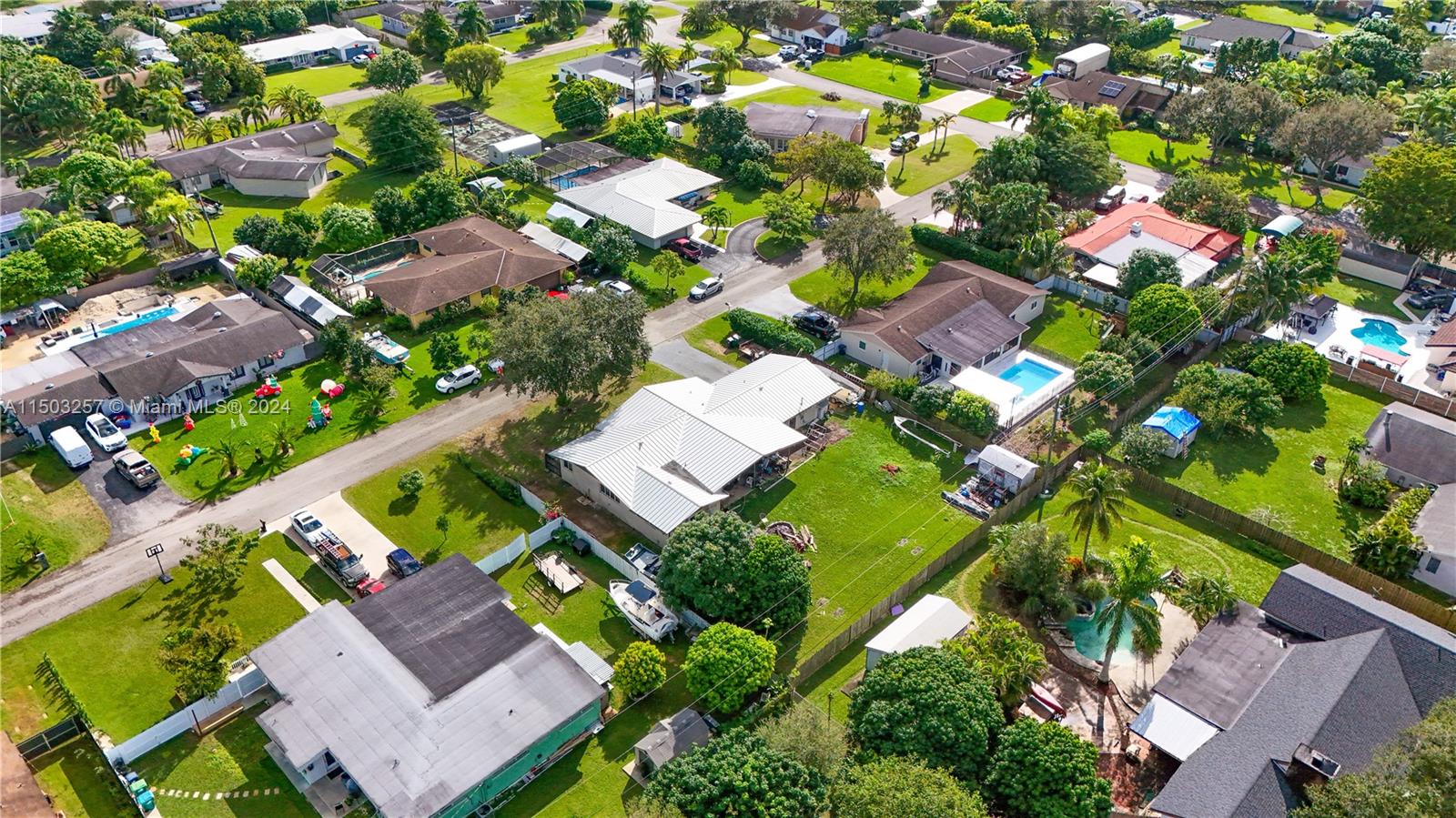 27500 SW 166th Ave, Homestead, Florida 33031, 4 Bedrooms Bedrooms, ,2 BathroomsBathrooms,Residential,For Sale,27500 SW 166th Ave,A11503257