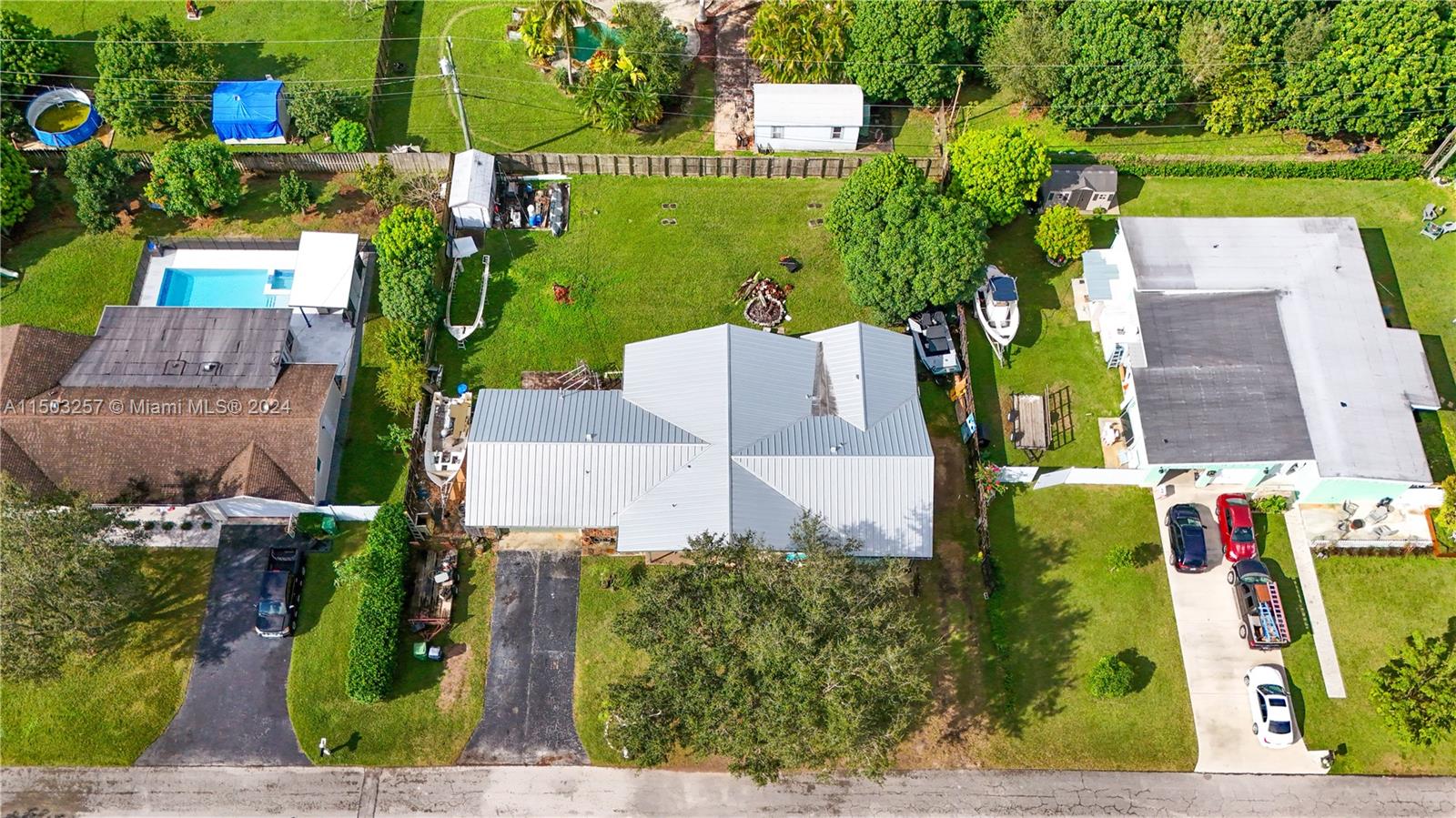 27500 SW 166th Ave, Homestead, Florida 33031, 4 Bedrooms Bedrooms, ,2 BathroomsBathrooms,Residential,For Sale,27500 SW 166th Ave,A11503257