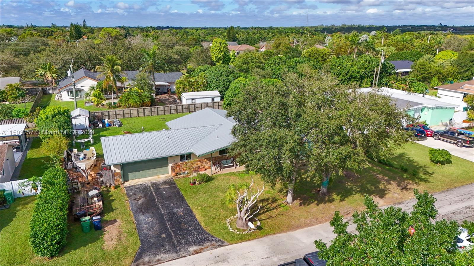 27500 SW 166th Ave, Homestead, Florida 33031, 4 Bedrooms Bedrooms, ,2 BathroomsBathrooms,Residential,For Sale,27500 SW 166th Ave,A11503257